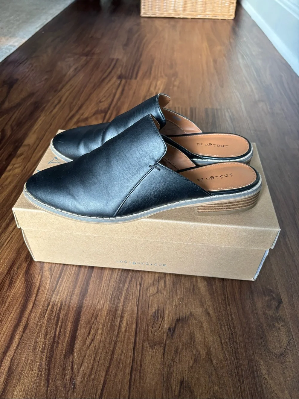 Indigo Rd Black Leather Mule Loafers Slip On Shoes Size 9.5M